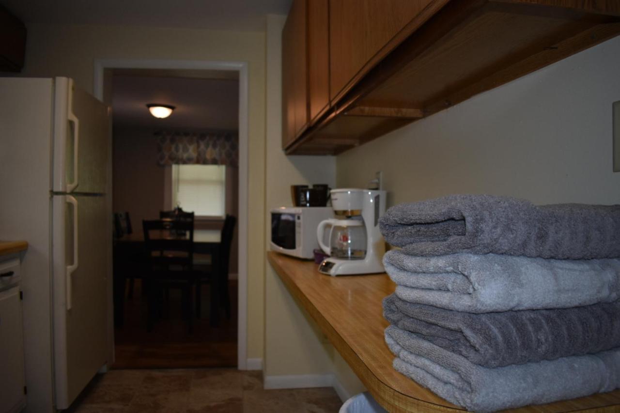 Cozy 2 Bedroom House Adrian Esterno foto